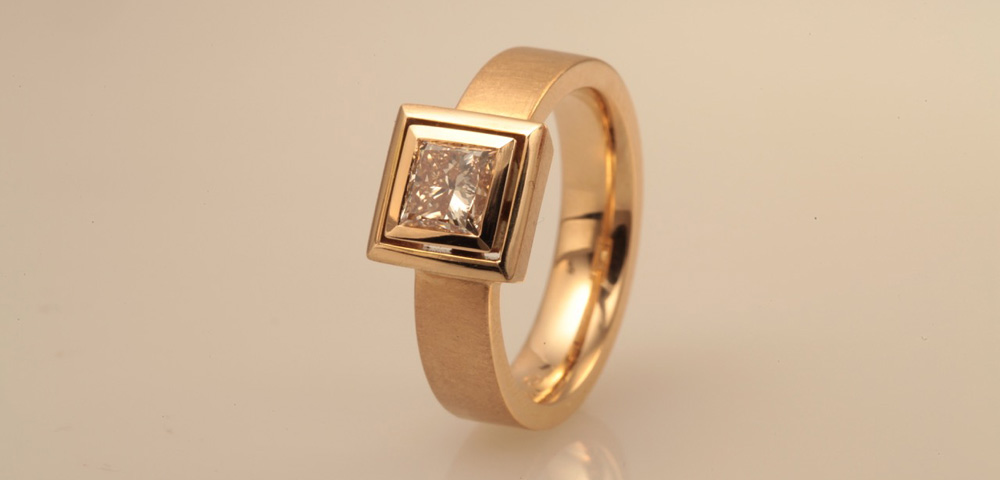 Silvia Griessbach Schmuckdesignerin Ring mit Diamand